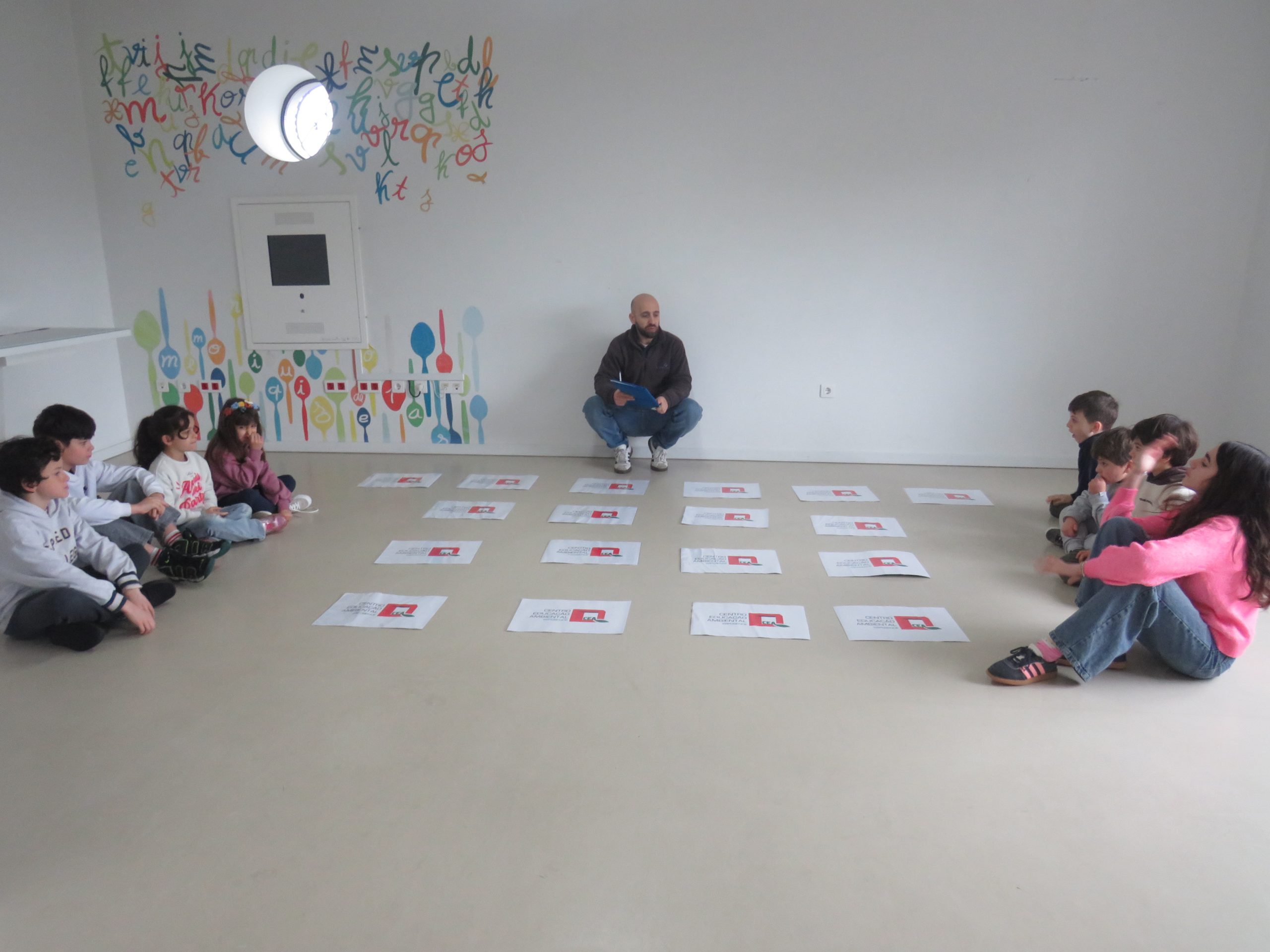 🎭✨ Arrancaram as Oficinas de Férias de Carnaval no Centro de Educação Ambiental de Esposende! ✨🎭 3 IMG 8096 scaled