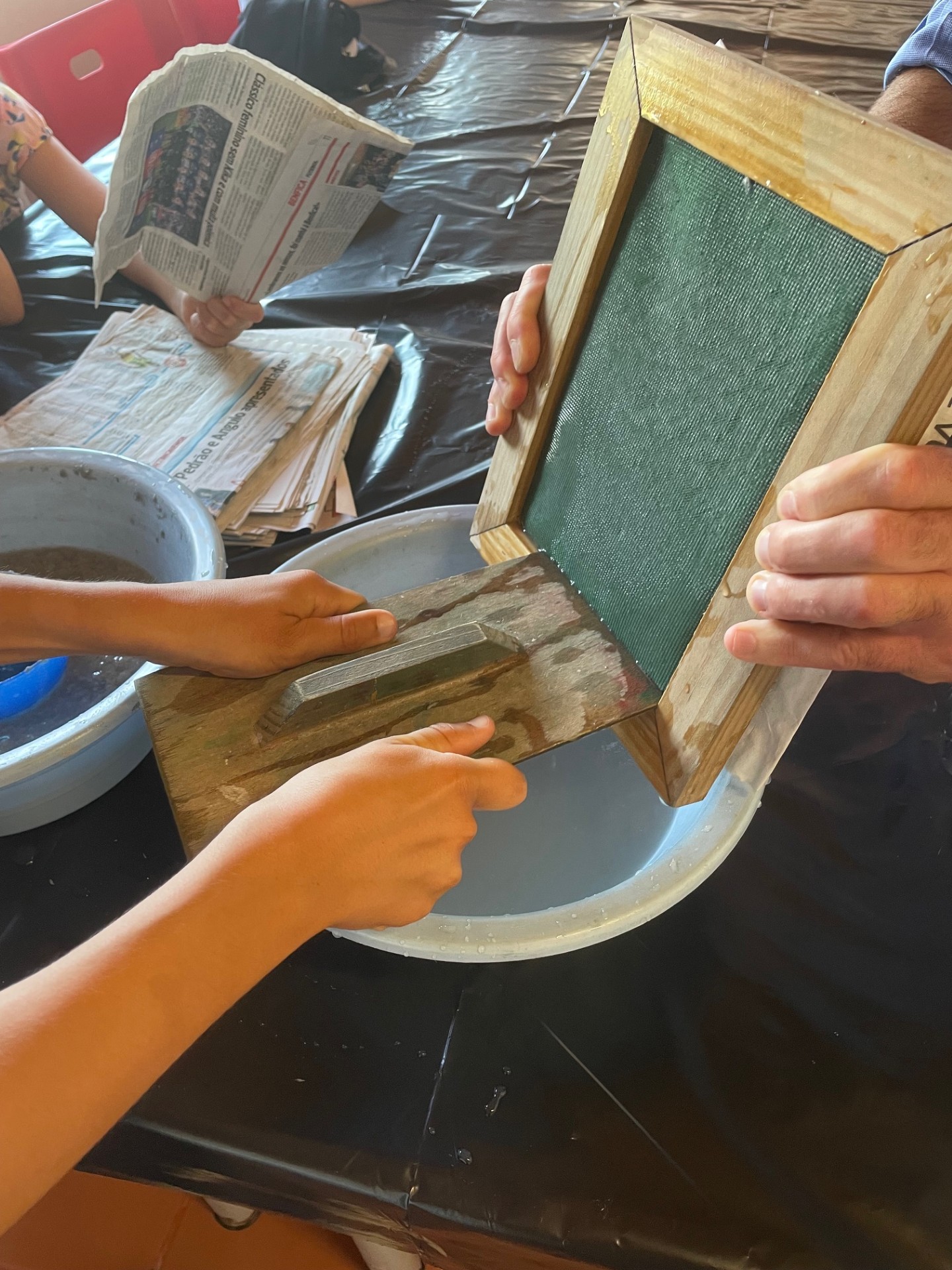 Alunos da EBACO na Oficina "Vamos Reciclar Papel" 3 2