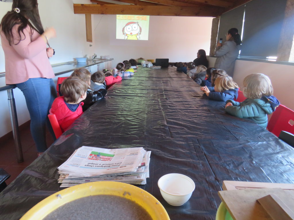 ASSINJEPE visitou-nos para Oficina <em>Vamos Reciclar Papel</em> 1 IMG 0638