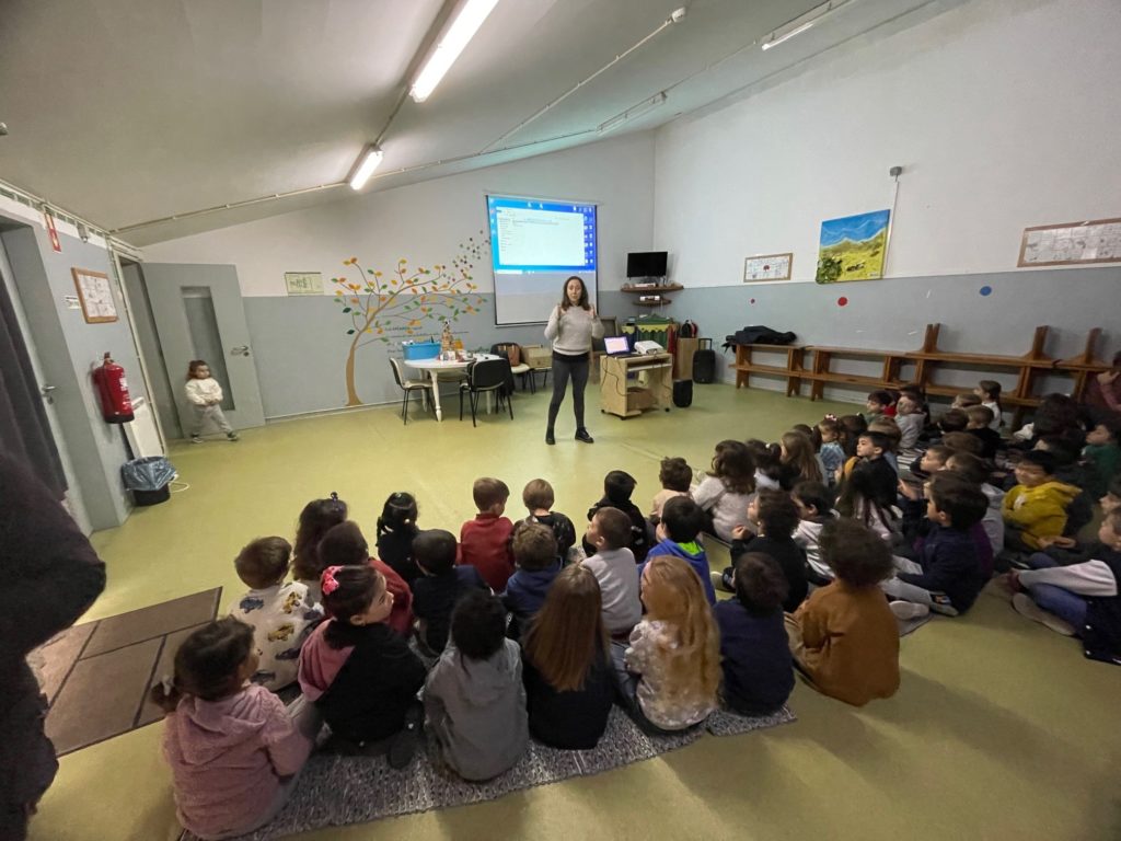 Jardim de Infância de Cepães participou na iniciativa “O morcego esquecido”! 1 1