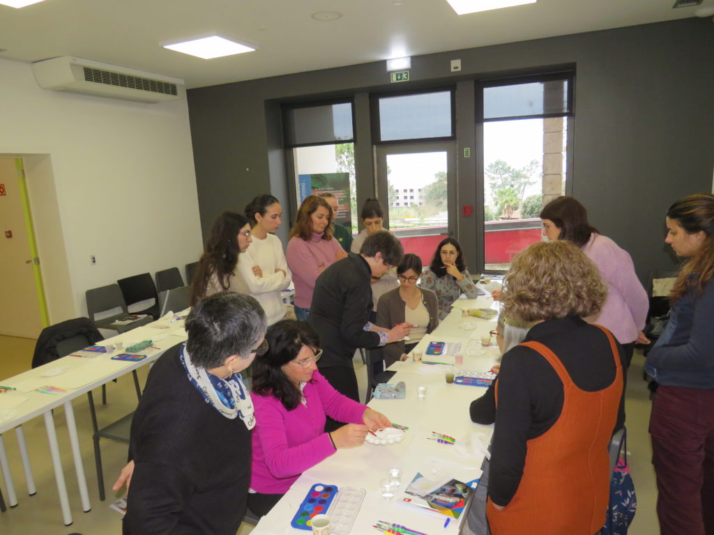 Realizou-se no CEA, o workshop “Hoje é dia de: Aguarelas” 1 IMG 4142